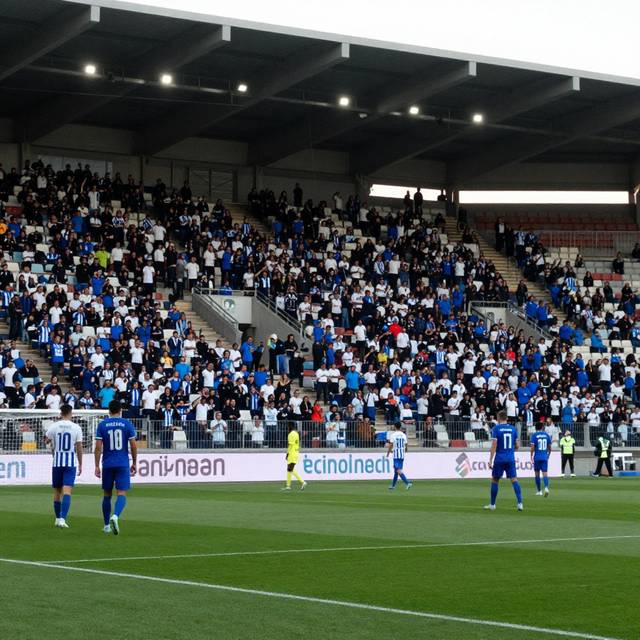 Hapoel Petah Tikva chia điểm Bnei Yehuda trong trận giao hữu căng thẳng